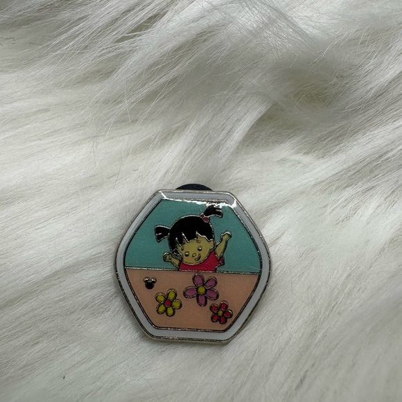 Disney Accessories - 💙3/$20 Disney trading Pin